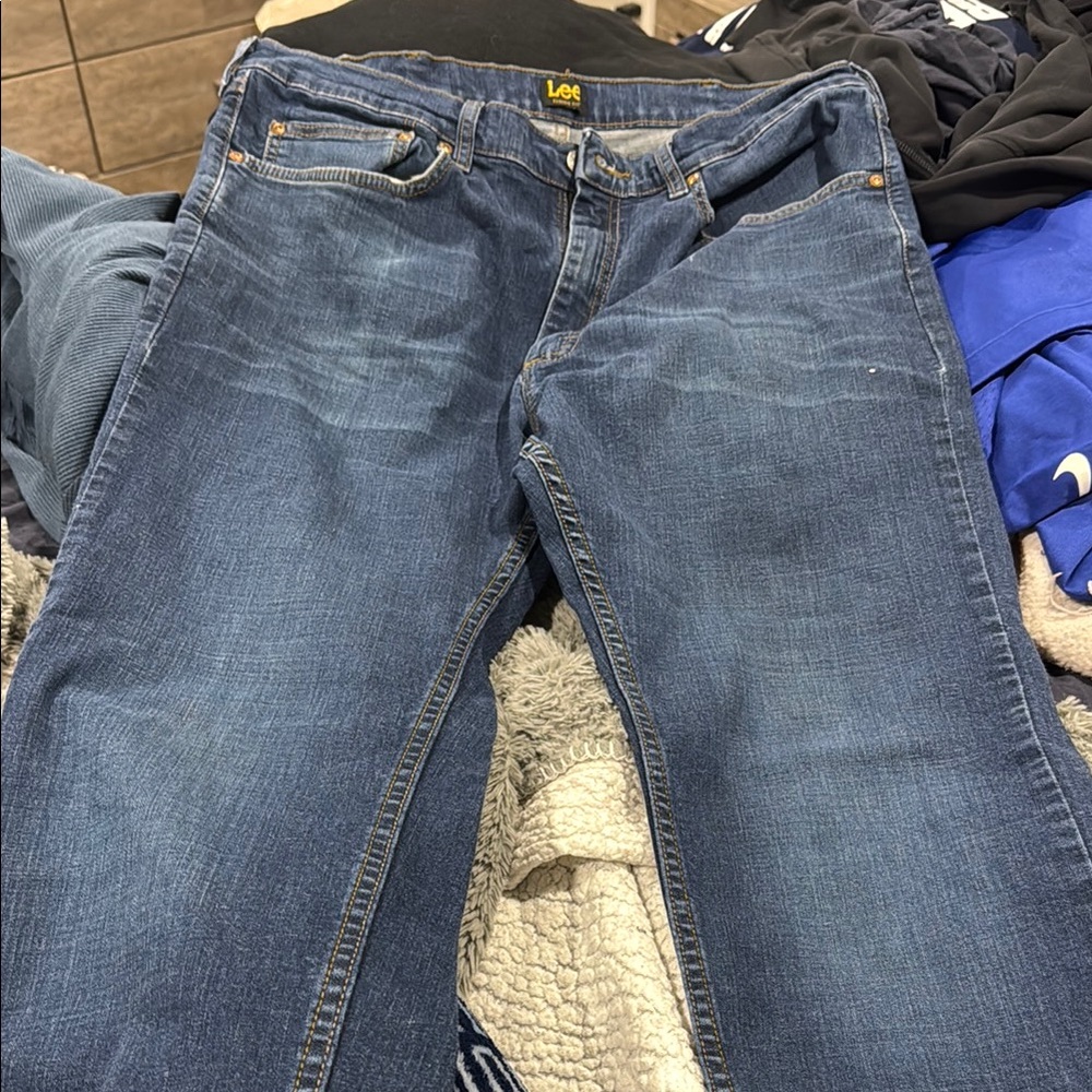 jeans